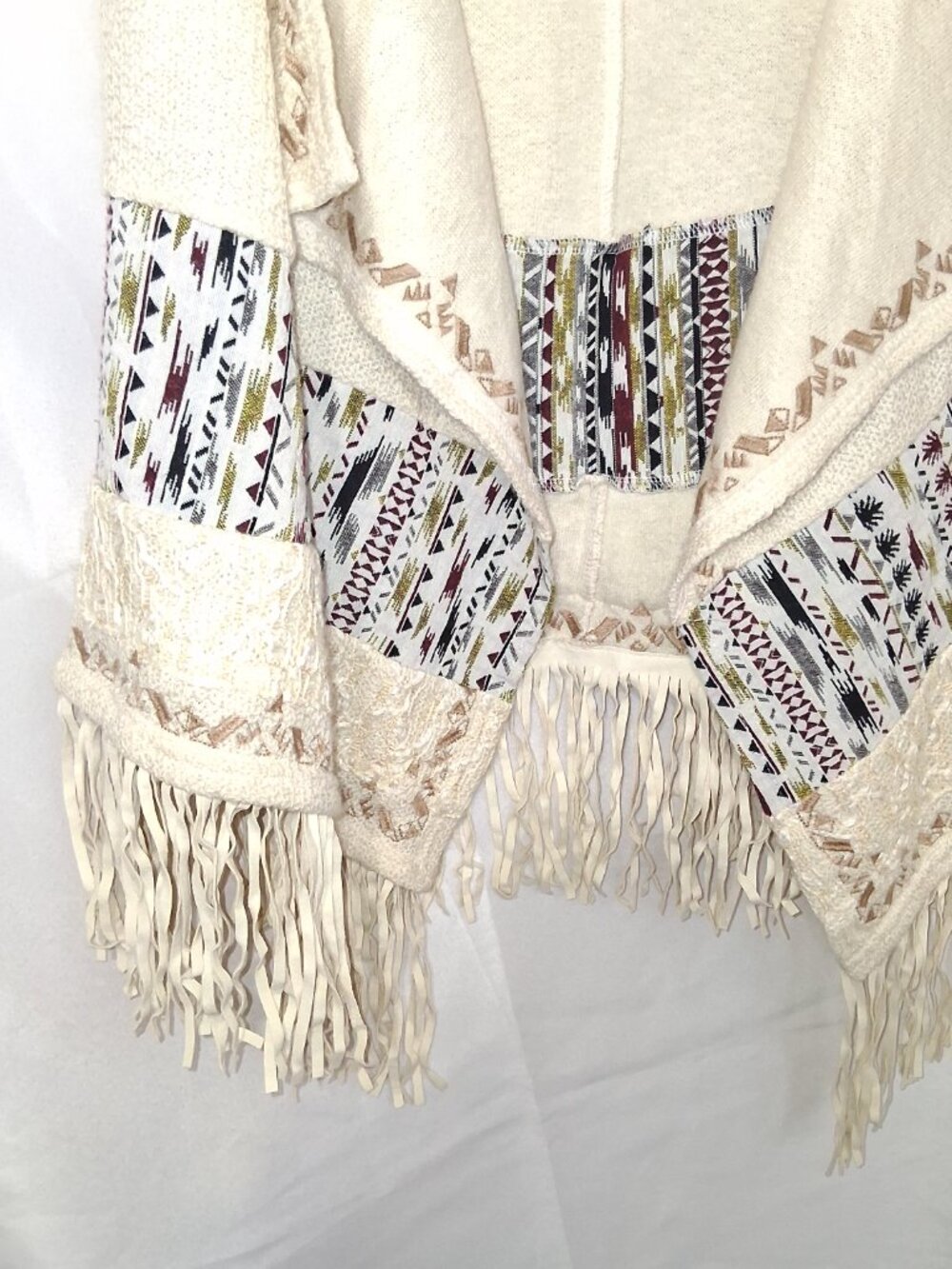 Miss Me Tribal Aztec Fringe Vest Boho Festival Western Knit Open Front Size M - Picture 4 of 14
